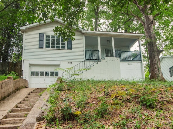 Building Photo - 836 Vanderbilt St