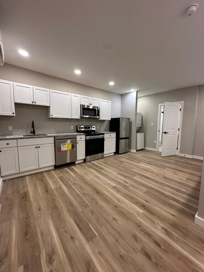 Photo - 4250 Lancaster Ave Unit 2