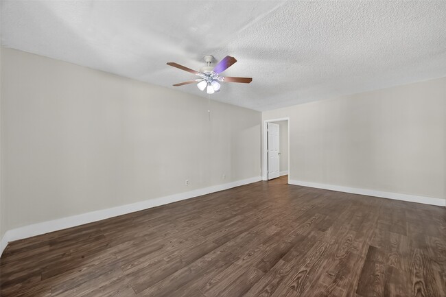 Building Photo - 9029 Sharpcrest St Rental