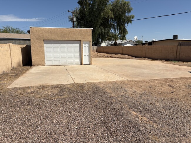 Photo - 7728 E McKinley St