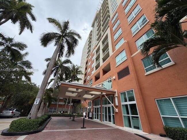 Building Photo - 2000 N Bayshore Dr Unit 126