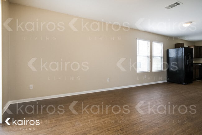 Photo - 711 Perseus Dr