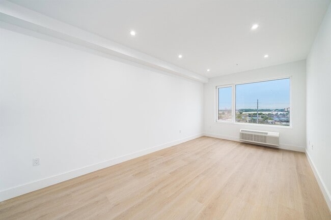 Photo - 3309 Liberty Ave Unit 304