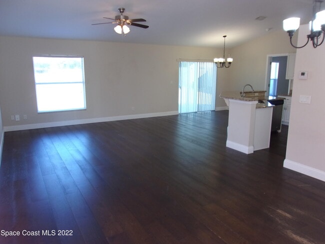 Photo - 5614 Ada St