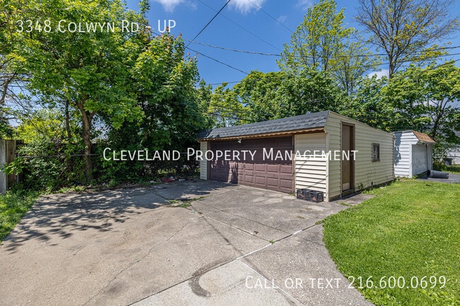 Photo - 3348 Colwyn Rd Unit UP