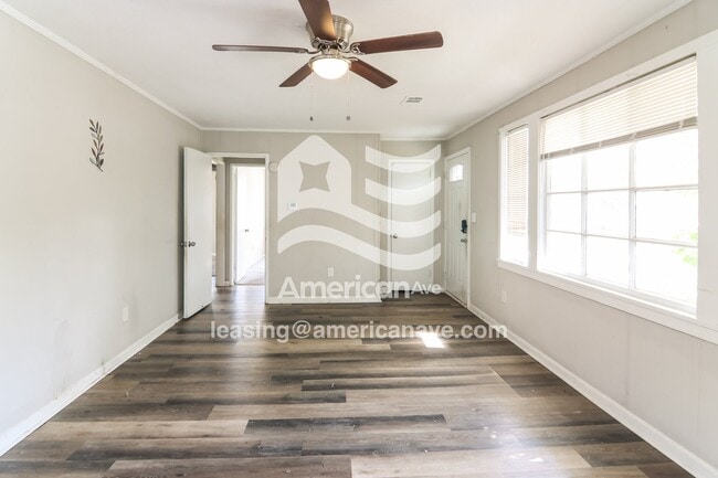 Photo - 239 Rutland Cir