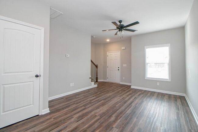 Photo - 1115 Hillwood Dr