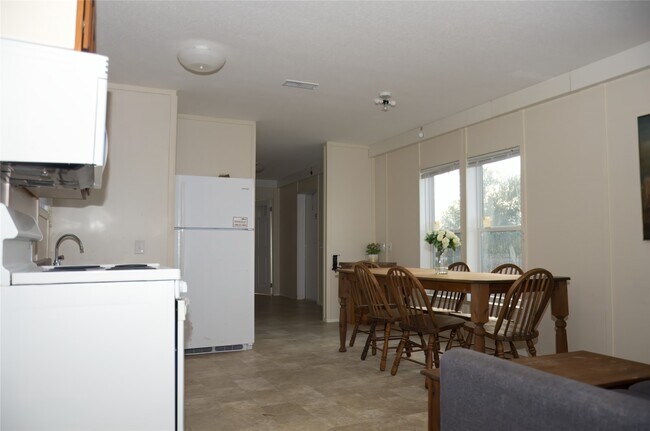 Photo - 725 County Rd 5007