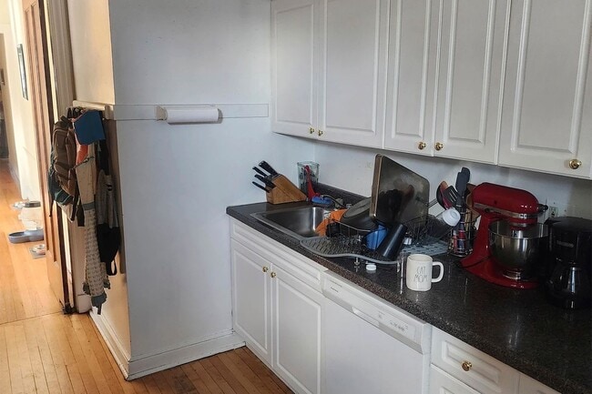 Photo - 943 Judson Ave Unit 2