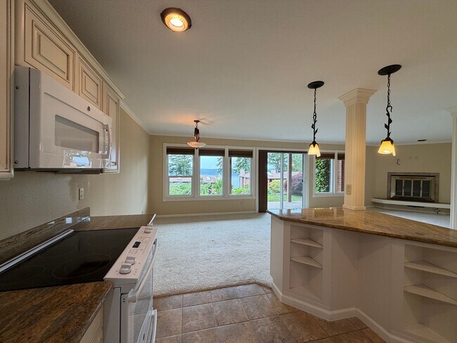 Photo - Mukilteo View Condo Unit 611