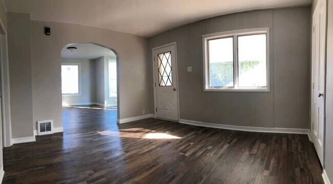 Photo - 609 Blackhawk St