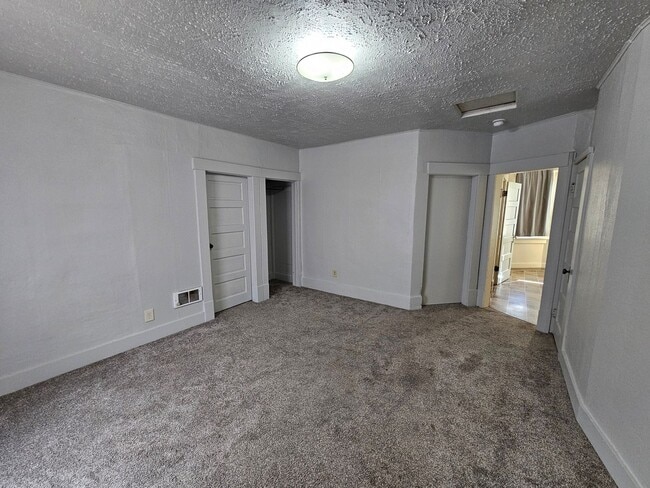 Photo - 2004 Adams Ave Unidad 2