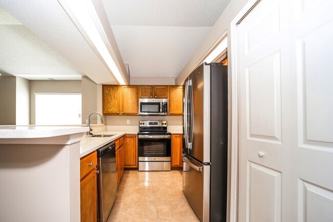 Photo - 2859 Centerwood Dr N