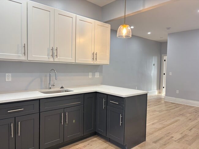 81 Bostwick Ave 3R