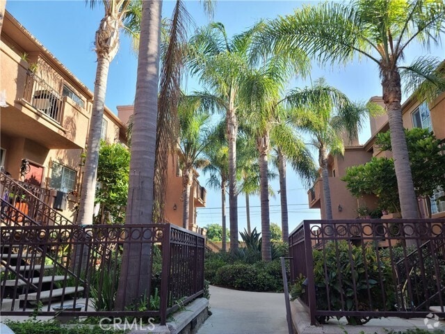 Building Photo - 21854 S Vermont Ave Unit 3 Rental