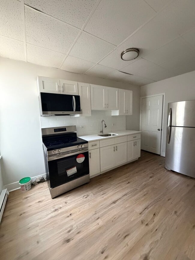 Photo - 3563 Emerald St Unit Floor 2