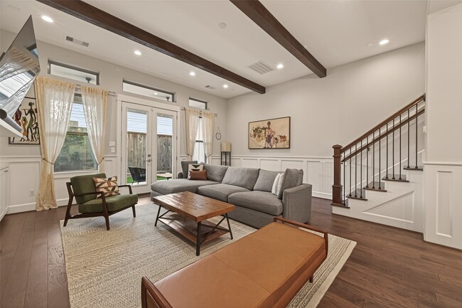 Photo - 604 W Pierce St