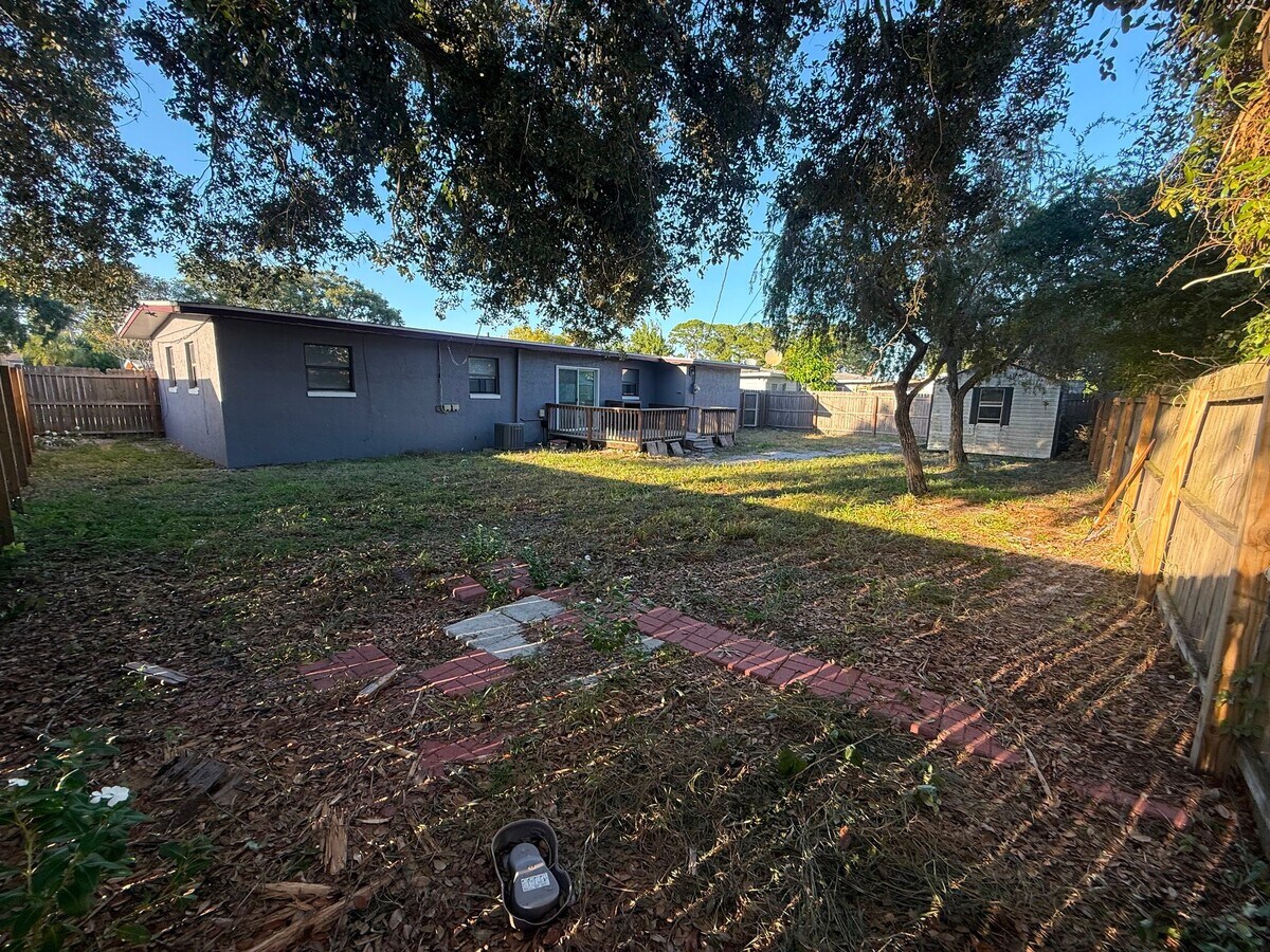 Photo - 1109 Willow Ln