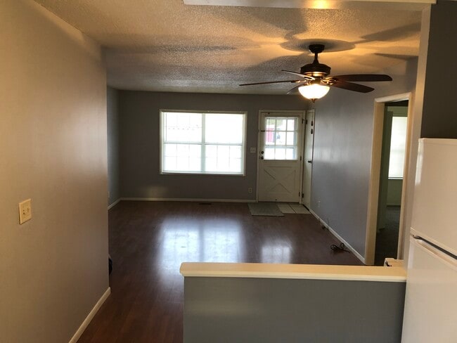 Photo - 209 13th Ct