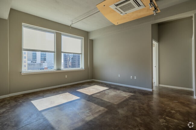 2BR, 2BA - 813SF - Living Area - The Palace Apartments