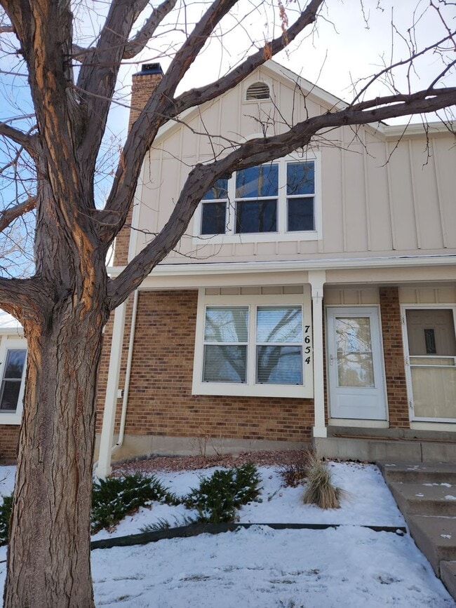 Photo - Beautiful Townhome at Monterey Community in Centennial!