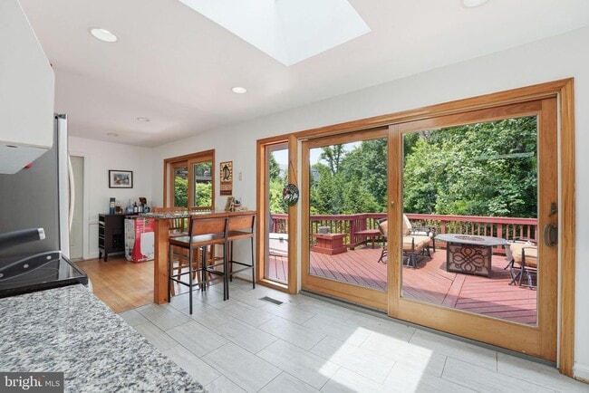 Photo - 1476 Waggaman Cir