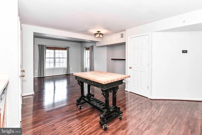 Photo - 2912 17th St S Unidad 302