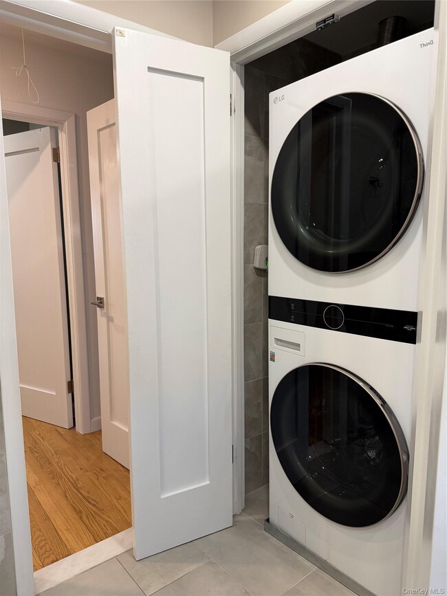 Photo - 154-47 20th Rd Unit 2nd FL