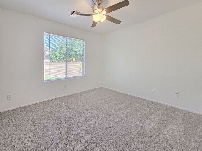 Photo - Excellent neighborhood in Goodyear!