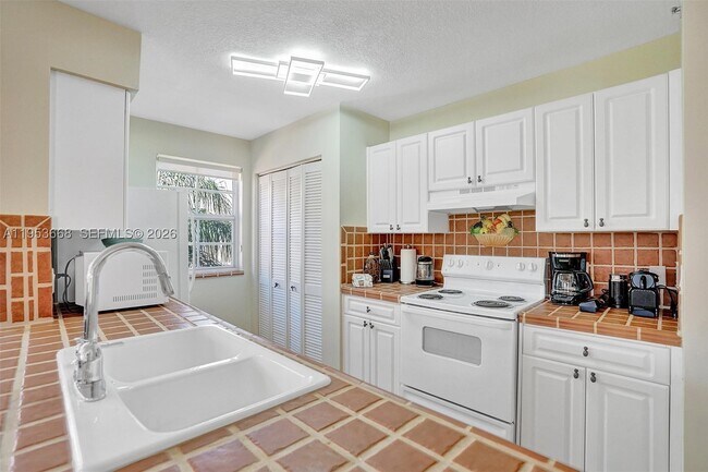Photo - 19877 E Country Club Dr Unit 3607