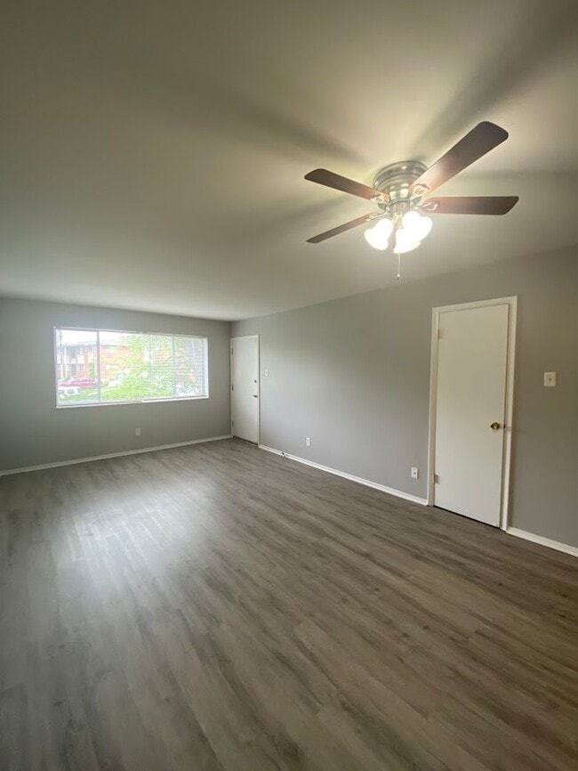 $200 Off 1ST Month Rent June Special! Fres... - $200 Off 1ST Month Rent June Special! Fres... Unit 145 Reeb Lane Apt 2