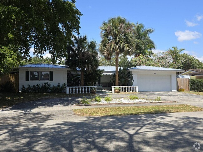 Building Photo - 301 SW 8th Terrace Rental