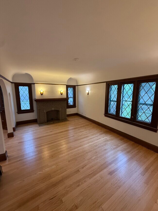 Photo - 332 E Schiller St Unit 330 E Schiller St.