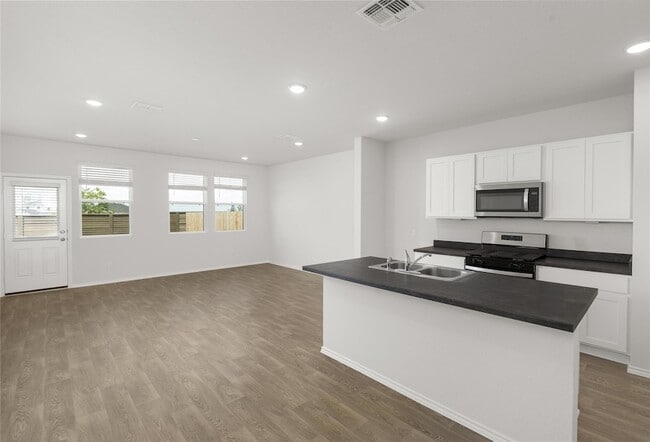 Photo - 206 W Jackson Ave