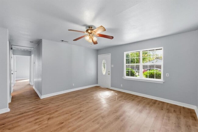 Photo - 6214 Club Terrace