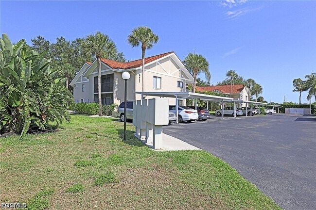 Building Photo - 9627 Eaton Gardens Ln Unit 104