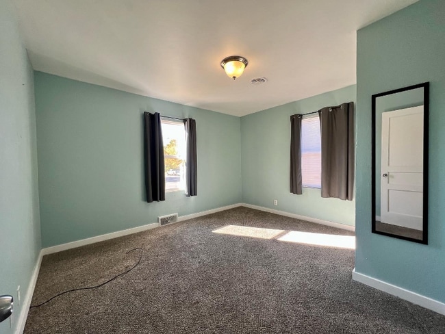 Photo - 240 St Andrew St