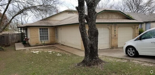 Building Photo - 11925 Sunhillow Bend Rental