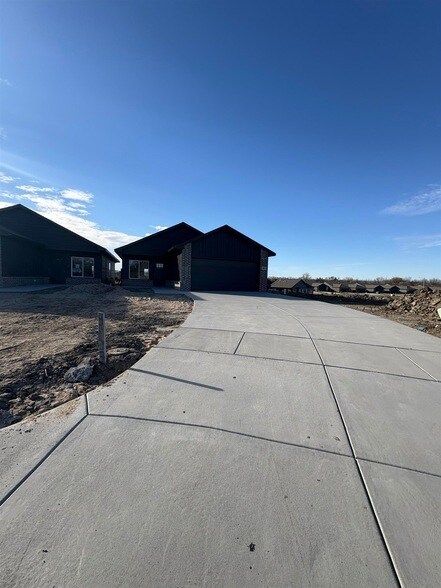 Photo - 4833 N Vassar Ave