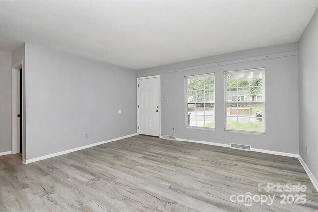 Photo - 4709 Americana Ave