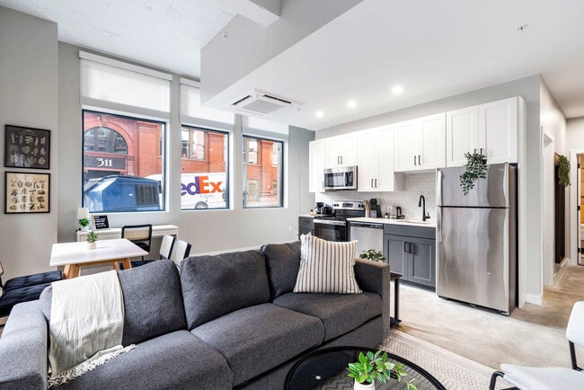 Building Photo - 205 W 4th St Unit ID1301564P