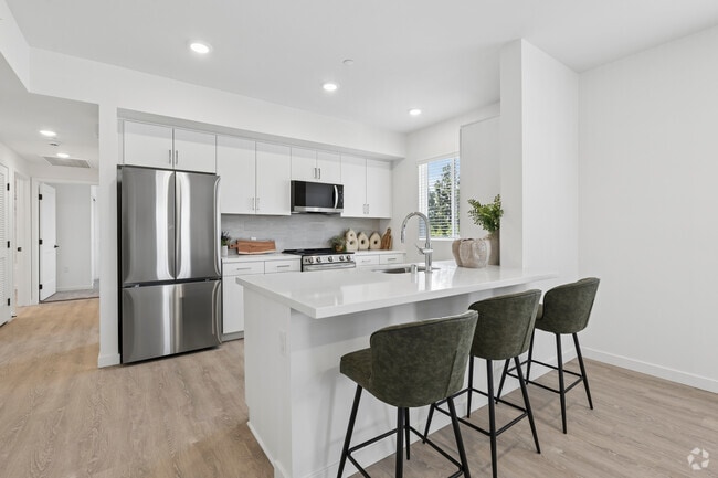 3 habitaciones, 2 baños - 1346 pies cuadrados - Cocina - Canyon Bluffs