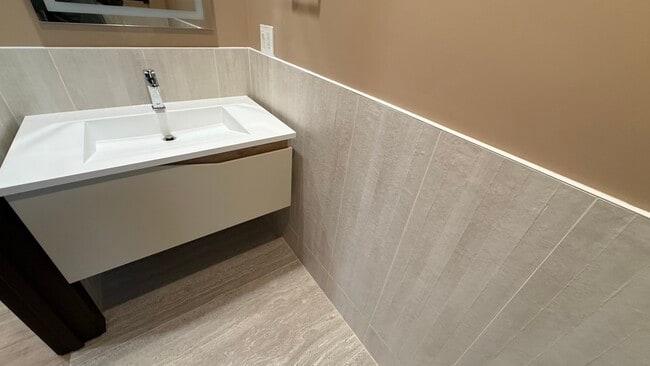 Photo - 594 S Mentor Ave