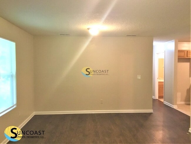 Photo - 481 Nitram Ave