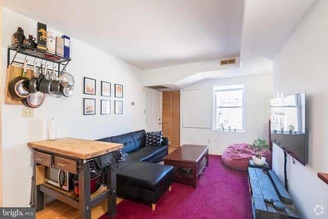 Building Photo - 958 N 2nd St Unit 3 Rental