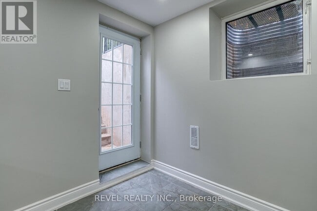 Photo - 1238 Playter Pl