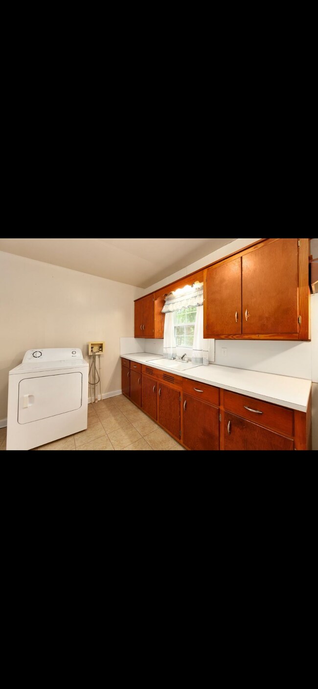 Photo - 12 Laurel Ln Unit 14 Laurel Lane