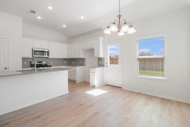 249 Edgewater Dr