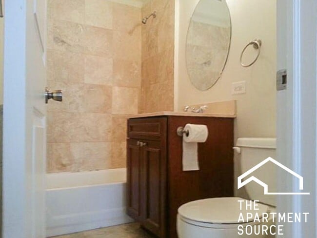 Photo - 3922 N Pine Grove Ave Unit 3