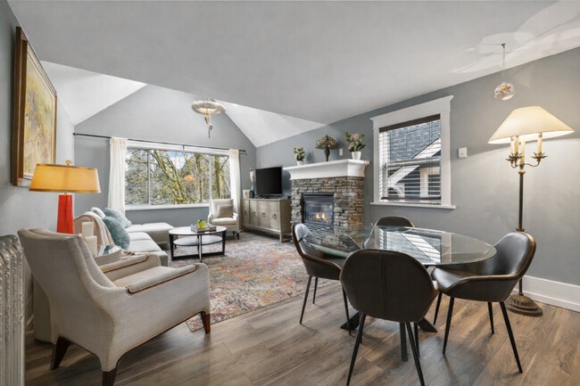 Building Photo - 2029 Collingwood St